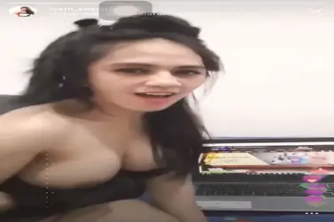 Live Instagram Promo Kelihatan Susu Viral Bikin Sange